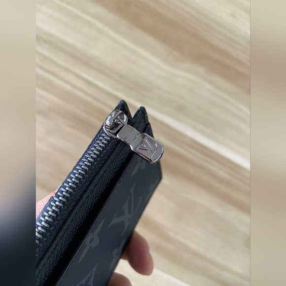 Louis Vuitton Coin Card Holder - Picture 5 of 7